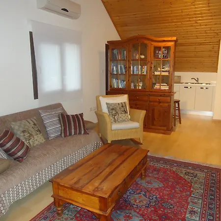 Petralona Apartamento *